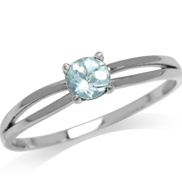 WGP .925 Silver Blue Topaz Ring - Picture 3 of 7